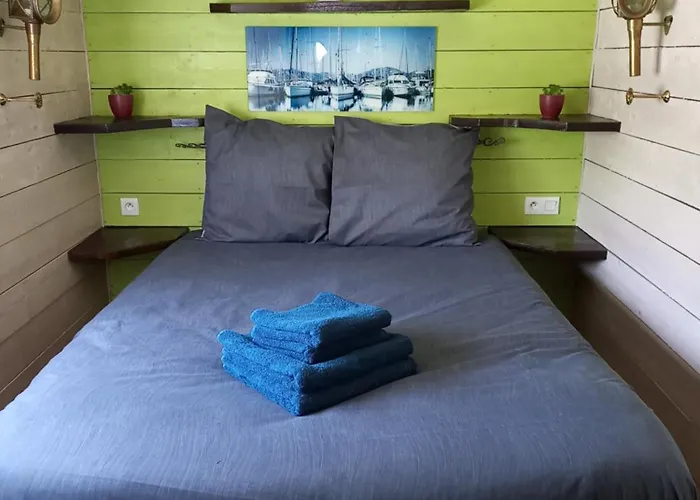 Roulotte Au Pied Du Mont Saint Michel *